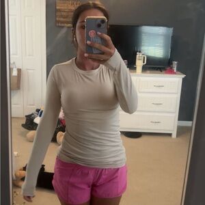 Zenana Outfitters Cream Fitted Long Sleeve Tee